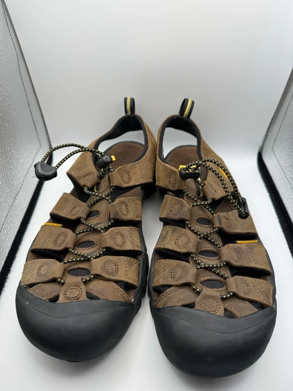 Keen nwot mens